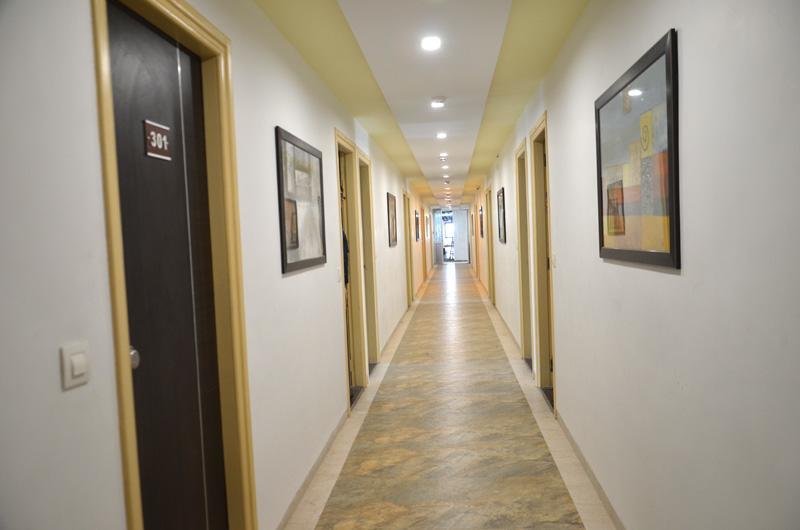 Hotel The Grand Parshwanath Sankeshvar ภายนอก รูปภาพ