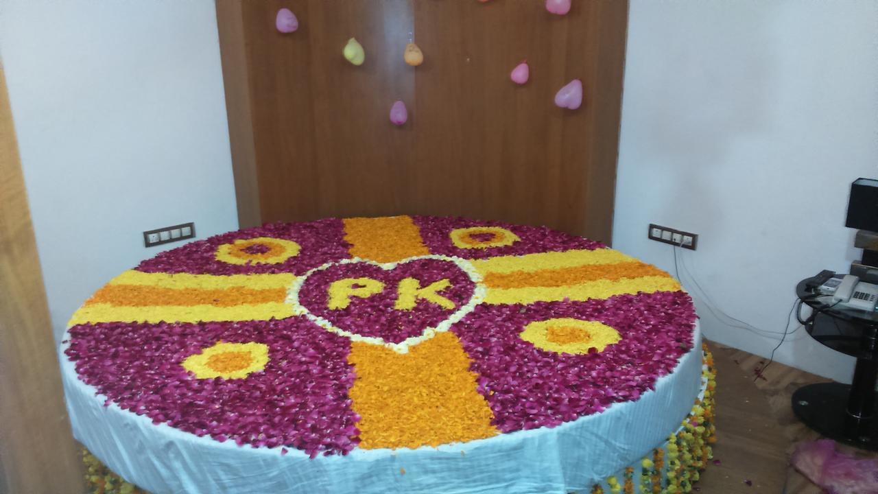 Hotel The Grand Parshwanath Sankeshvar ภายนอก รูปภาพ