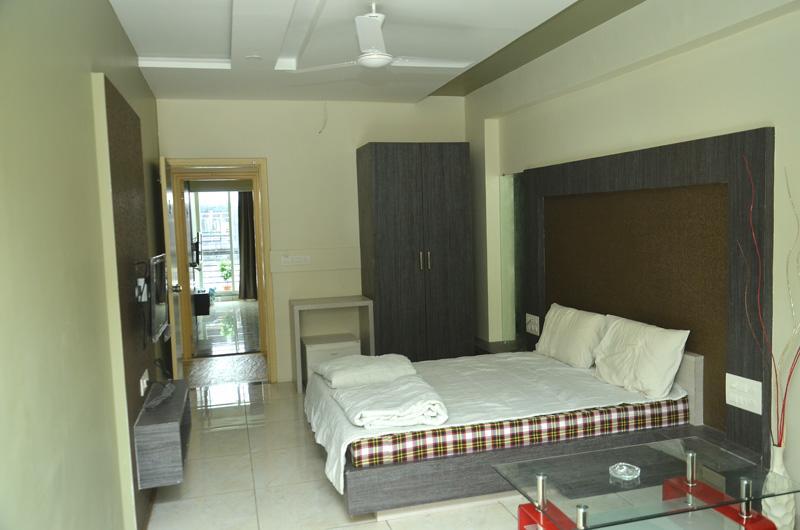 Hotel The Grand Parshwanath Sankeshvar ภายนอก รูปภาพ