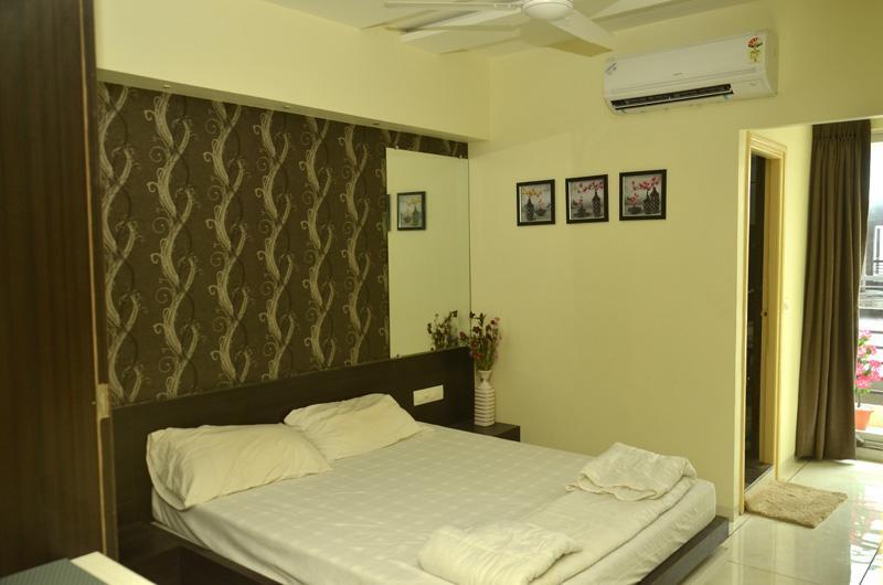 Hotel The Grand Parshwanath Sankeshvar ภายนอก รูปภาพ